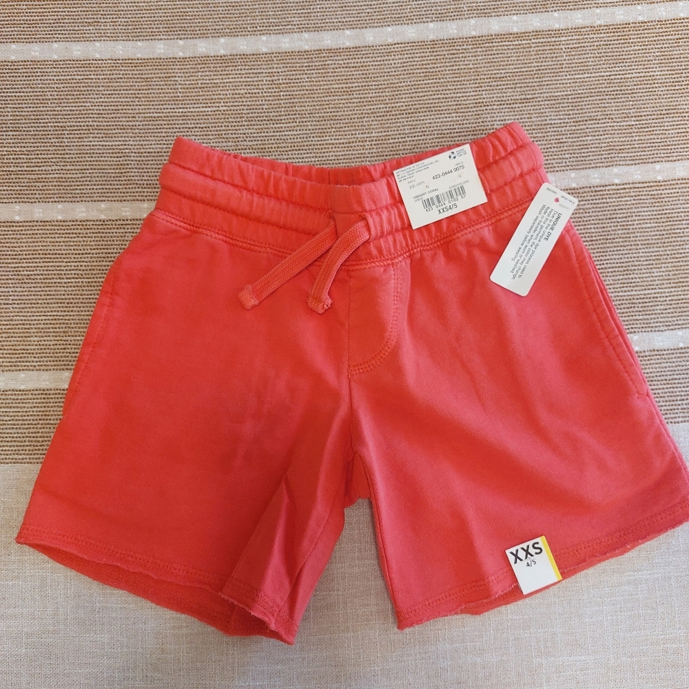Short girl size 4/5 color coral brand Arizona